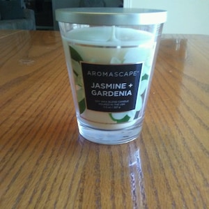 seasonal jar candle